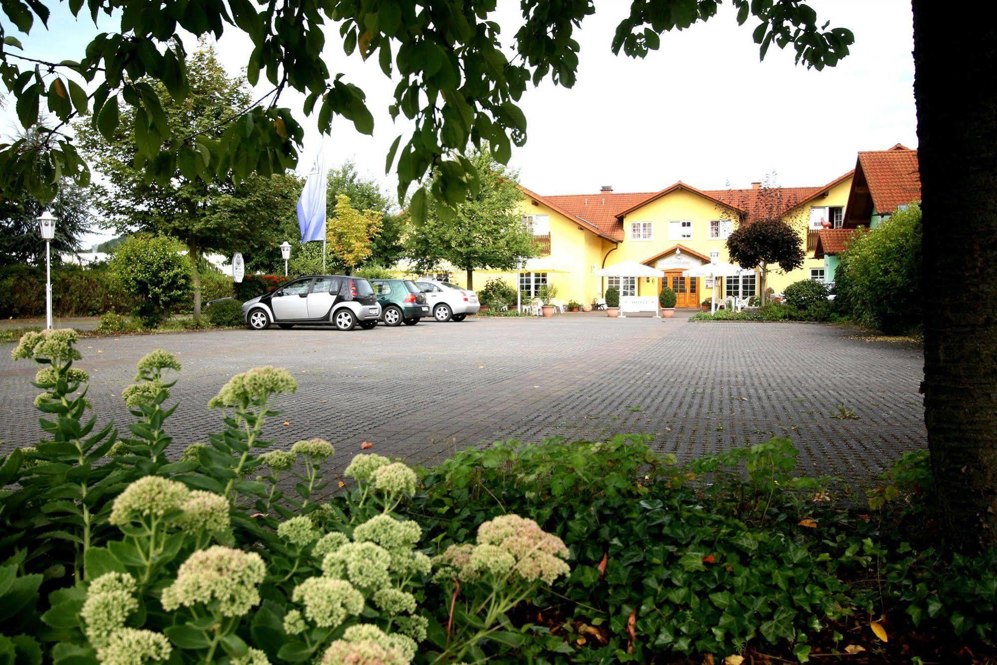 Hotel Company Cölbe Exterior foto