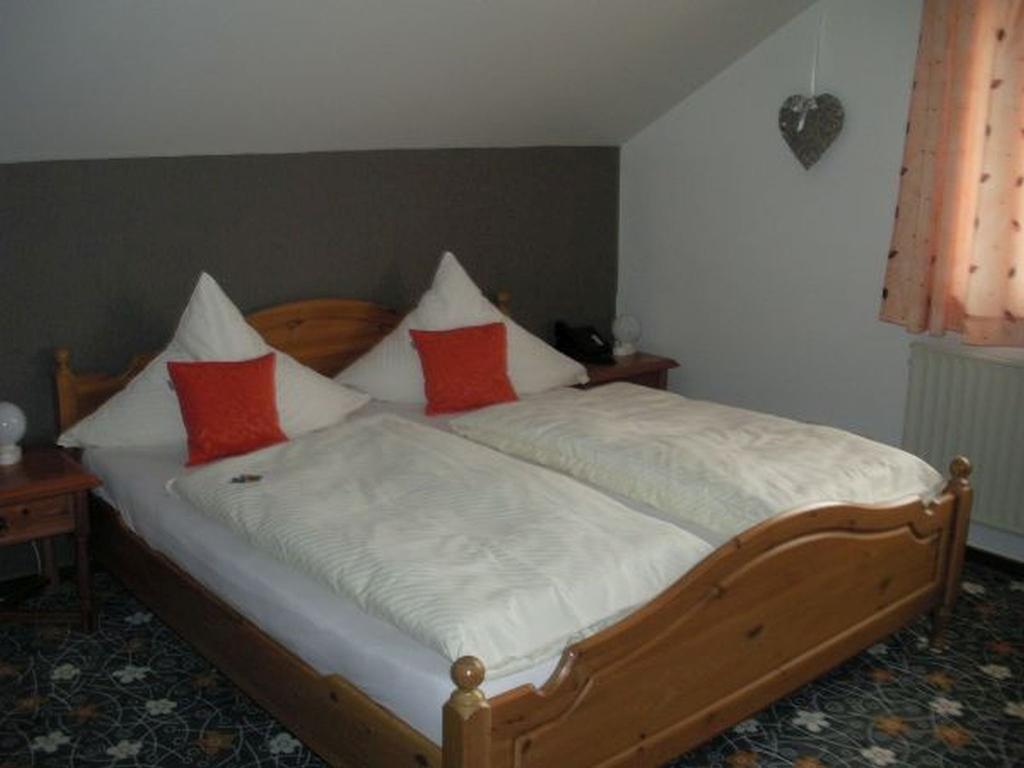 Hotel Company Cölbe Quarto foto